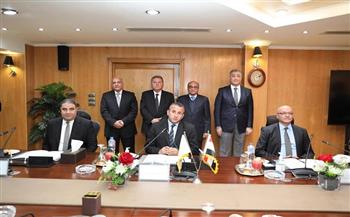 وزيرا العدل وقطاع الأعمال يشهدان توقيع بروتوكول تعاون لتدريب أعضاء الإدارات القانونية