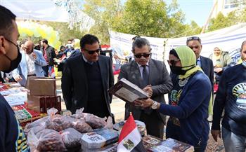 رئيس جامعة مطروح يفتتح معرض السوق الخيري الثاني لمستلزمات رمضان