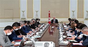 مجلس الوزراء التونسي يناقش 4 محاور استراتيجية للخروج من الأزمة الاقتصادية والمالية المتراكمة