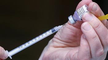 لاتفيا: وقف التطعيم ضد كورونا بعد تلقيح 69 % من السكان