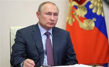 بوتين يوقع قانون تسجيل الشركات في المناطق الإدارية الخاصة بروسيا