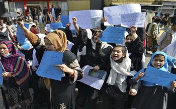 واشنطن تأمل في تراجع طالبان عن حظر تعليم الفتيات