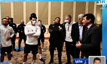وزير الشباب والرياضة يكشف كواليس لقائه مع المنتخب وحديث محمد صلاح 