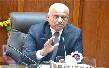 محافظ السويس يؤكد أهمية تفعيل مشاركة مصر للبترول في مشروعات التنمية بالمحافظة