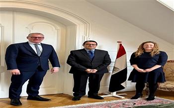سفير مصر يبحث فرص الاستثمار بالدنمارك بين البلدين 