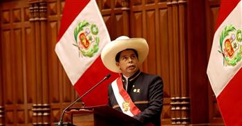 رئيس بيرو ينجو من التصويت على عزله في البرلمان