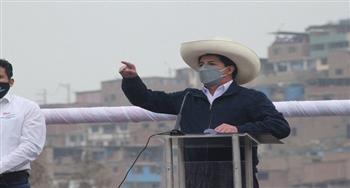 رئيس بيرو كاستيلو ينجو من محاولة ثانية لعزله