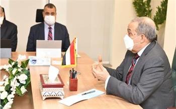 وزير الدولة للإنتاج الحربي يعقد أول اجتماع بمقر الوزارة بالحي الحكومي بالعاصمة الإدارية الجديدة
