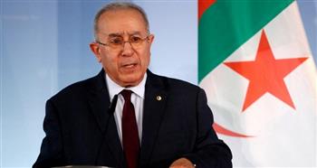 وزير الخارجية الجزائري يبحث مع السفير المصري سبل دفع العلاقات الثنائية
