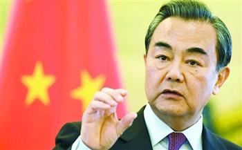 وزير الخارجية الصيني: "العقوبات الصارمة تضر بكل الأطراف" 