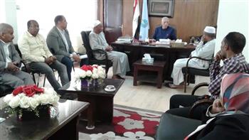 رئيس مدينة مرسى علم يعقد اللقاء الجماهيري لبحث شكاوى المواطنين 
