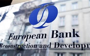 البنك الأوروبي لإعادة الإعمار والتنمية يتوقع انكماشا هائلا في إجمالي الناتج المحلي في أوكرانيا وروسيا