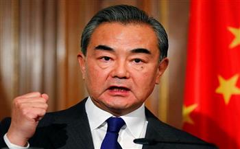 وزير الخارجية الصيني يلتقي نظيره التركماني