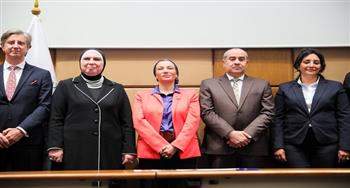 3 وزراء يشهدون توقيع بروتوكولات تنفيذ محطات طاقة شمسية بمطار شرم الشيخ