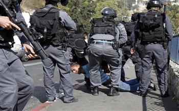 اعتقال 11 فلسطينيًا غالبيتهم من القدس وإبعاد شاب عن الأقصى 15 يومًا