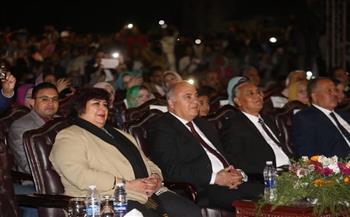 وزيرة الثقافة ومحافظ قنا يشهدان ختام فعاليات مهرجان دندرة للموسيقى والغناء