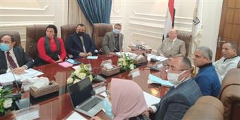محافظ القاهرة يتابع جهود شركات النظافة بالمنطقتين الغربية والشرقية