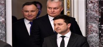 زيلينسكي يجري اتصالاً هاتفياً بالرئيس الليتواني حول مستجدات الوضع في أوكرانيا