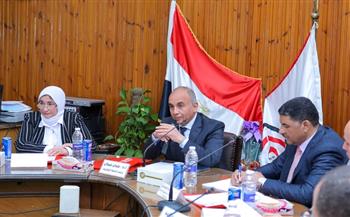 رئيس جامعة الزقازيق يشهد فعاليات المائدة المستديرة لمناقشة إحتياجات ومتطلبات سوق العمل فى ضوء رؤية مصر 2030