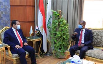 رئيس التنظيم والإدارة يعرض تجربة الإصلاح الإداري على وزير بجنوب السودان