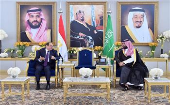 الرئيس السيسي يعرب عن تطلع مصر لتعزيز العلاقات الثنائية مع السعودية في جميع المجالات