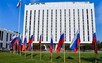 السفارة الروسية في الولايات المتحدة تطالب بإنهاء اضطهاد الروس