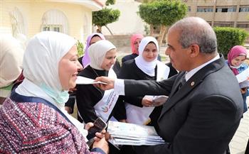 رئيس جامعة الأزهر يفتتح عيادة كلية طب البنات ومعرض ملابس مجاني