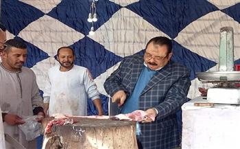 رئيس مدينة سفاجا يفتتح منفذًا لبيع اللحوم في مبادرة "معًا ضد الغلاء"