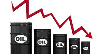 النفط يتراجع 7% بعد إعلان بايدن أكبر سحب من الاحتياطي