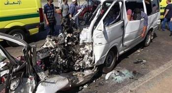 إصابة 12 شخصًا في حادث تصادم سيارتين بالفيوم