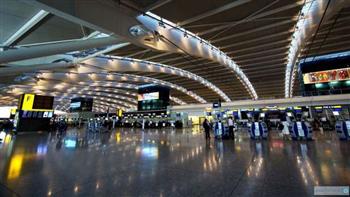 مطار هيثرو يسجل أكثر الشهور ازدحاما منذ بدء وباء كورونا