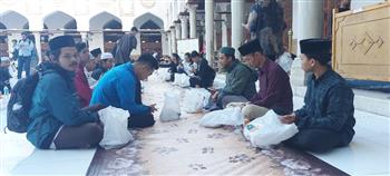وكيل المشيخة يشارك في إفطار جماعي لـ1000 طالب وافد بالجامع الأزهر