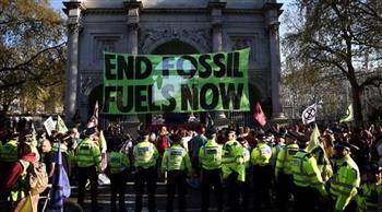 اعتقال متظاهرين بفعالية تطالب بحماية البيئة في لندن