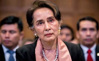 زعيمة ميانمار المعزولة سو تشي تدعو أبناء شعبها إلى الوحدة وتنفي ارتكاب مخالفات