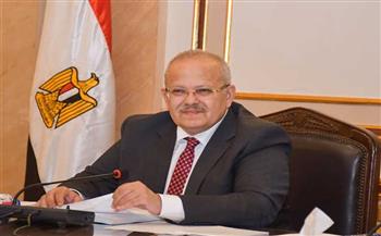 رئيس جامعة القاهرة يكلف الأقسام العلمية باستصلاح 200 فدان فى الوادي الجديد