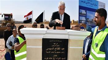 محافظ جنوب سيناء يضع حجر أساس مركز الرصد الأمني الموحد للمحافظة بمدينة شرم الشيخ