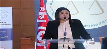 وزيرة المالية التونسية تجري محادثات مع وفد من صندوق النقد الدولي