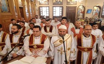 محافظو المنيا وأسيوط والإسكندرية يهنئون البابا تواضروس بـ"عيد القيامة المجيد"