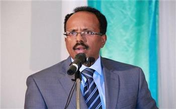 الرئيس الصومالي يدين الهجوم الإرهابي على شاطئ ليدو بمقديشيو