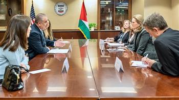 وزير التخطيط الأردني يبحث مع مسئول أمريكي دعم الجهود الإصلاحية والتنموية