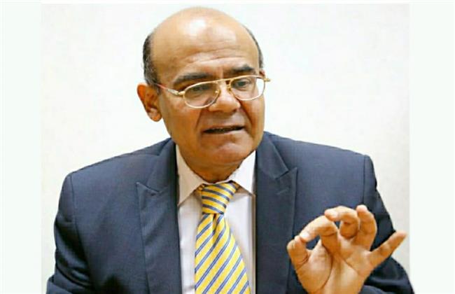 أستاذ مناعة: بقايا التدخين تظل عالقة بالملابس 7 أيام وعلى الجلد 3 أشهر