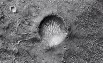 "ناسا" تنشر صورة مذهلة لـ"بصمة إنسان" تظهر على سطح المريخ... فيديو