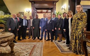 السفير المصري في براج يستضيف وزير الخارجية التشيكي على مأدبة إفطار