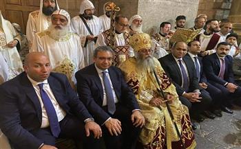 سفير مصر في تل أبيب يشارك في قداس عيد القيامة 