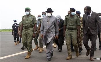 رئيس المجلس العسكري الحاكم في مالي يستقبل وفدا عسكريا بوركينيا