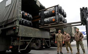 المملكة المتحدة تطالب بتزويد أوكرانيا بمعدات عسكرية