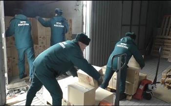 الطوارئ الروسية: تسليم 665 طنا من المساعدات الإنسانية إلى أوكرانيا ودونباس