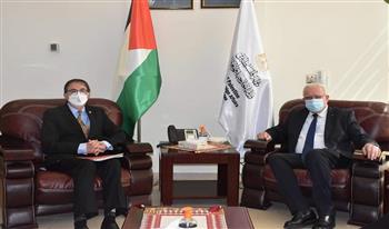 وزير الخارجية الفلسطيني يلتقي المبعوث السويسري ويبحث معه التحضيرات لعقد مؤتمر المانحين