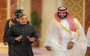 ولي العهد السعودي يبحث مع رئيس الوزراء الباكستاني آفاق التعاون الثنائي 