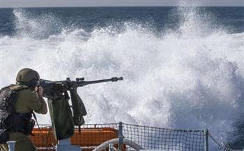بحرية الاحتلال تستهدف مراكب الصيادين قبالة شواطئ رفح